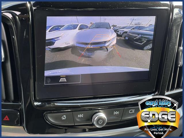 Photo of 2022 Summit White Chevrolet Traverse