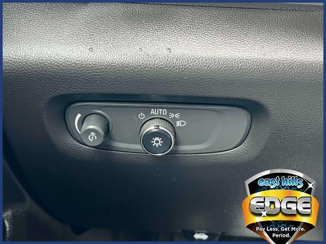 Photo of 2022 Mosaic Black Metallic Chevrolet Traverse