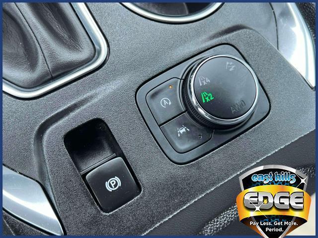 Photo of 2022 Mosaic Black Metallic Chevrolet Traverse