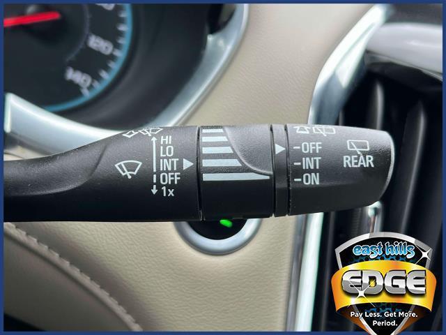 Photo of 2022 Mosaic Black Metallic Chevrolet Traverse