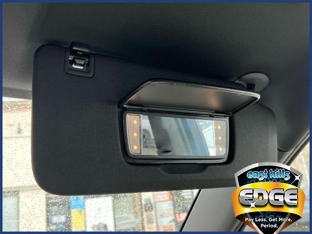 Photo of 2022 Mosaic Black Metallic Chevrolet Traverse
