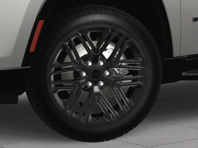 Photo of 2025 Bright White Clearcoat Jeep Wagoneer
