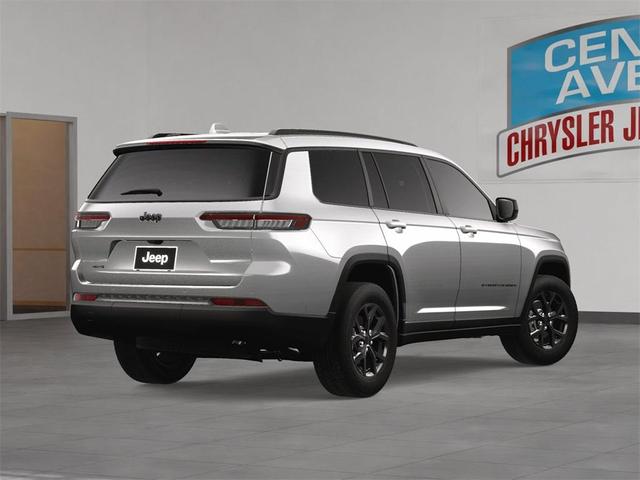 Photo of 2025 Silver Zynith Jeep Grand Cherokee L