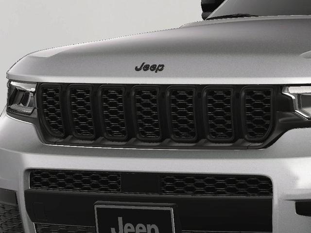 Photo of 2025 Silver Zynith Jeep Grand Cherokee L
