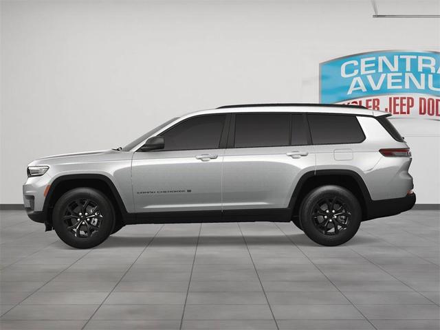 Photo of 2025 Silver Zynith Jeep Grand Cherokee L