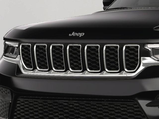 Photo of 2025 Diamond Black Jeep Grand Cherokee