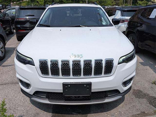 Photo of 2022 Bright White Clearcoat Jeep Cherokee