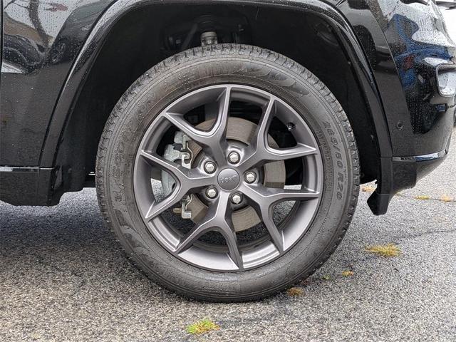 Photo of 2021 Diamond Black Jeep Grand Cherokee