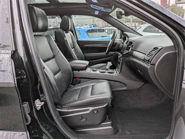 Photo of 2021 Diamond Black Jeep Grand Cherokee