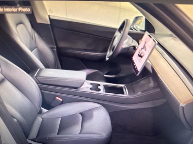 Photo of 2022 Pearl White Multi-Coat Tesla Model Y