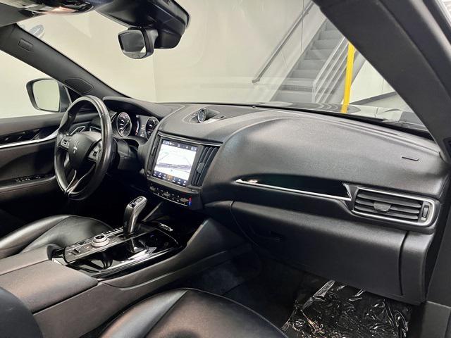 Photo of 2022 Black Maserati Levante