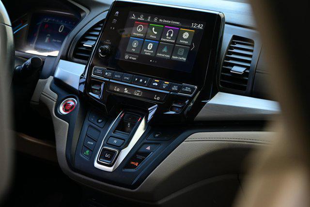 Photo of 2019 White Diamond Pearl Honda Odyssey