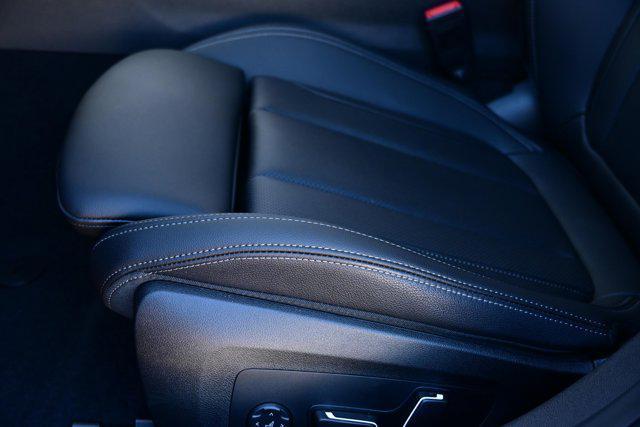 Photo of 2024 Phytonic Blue Metallic BMW 330