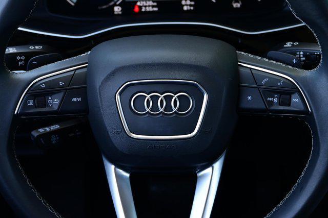Photo of 2023 Carrara White Audi Q8
