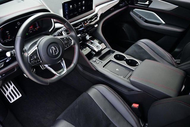 Photo of 2025 Majestic Black Pearl Acura MDX