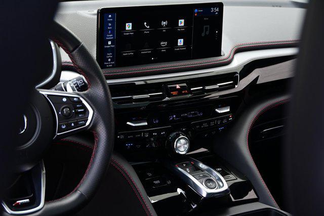 Photo of 2025 Majestic Black Pearl Acura MDX