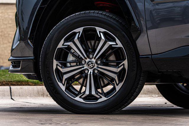 Photo of 2025 Magnetic Gray Metallic/Midnight Black Metallic Toyota RAV4 Hybrid