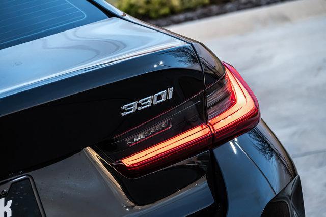 Photo of 2025 Black Sapphire Metallic BMW 330