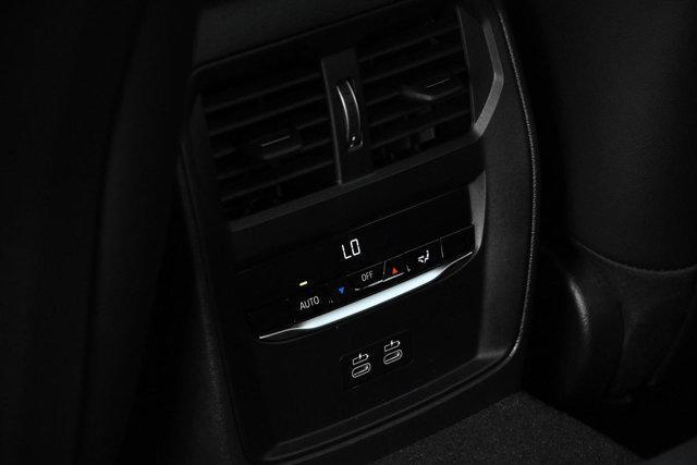 Photo of 2025 Black Sapphire Metallic BMW 330