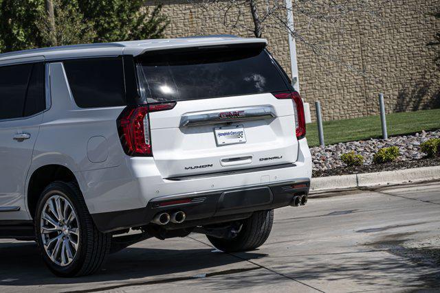 Photo of 2022 White Frost Tricoat GMC Yukon