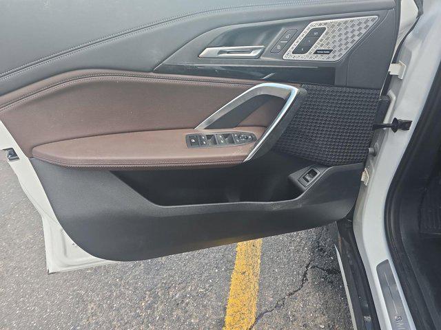 Photo of 2023 Mineral White Metallic BMW X1