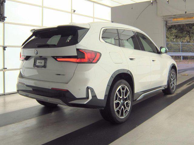 Photo of 2023 Mineral White Metallic BMW X1