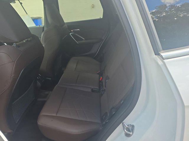 Photo of 2023 Mineral White Metallic BMW X1