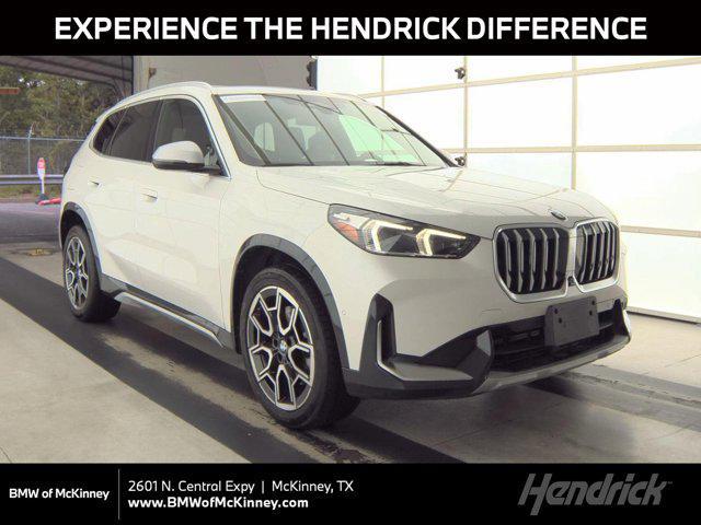 Photo of 2023 Mineral White Metallic BMW X1