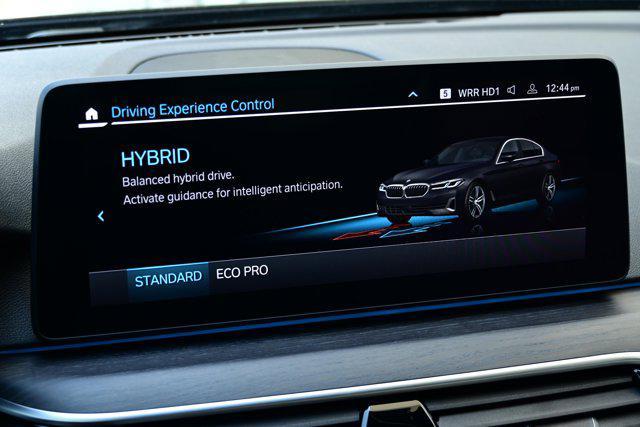Photo of 2023 Black Sapphire Metallic BMW 530e