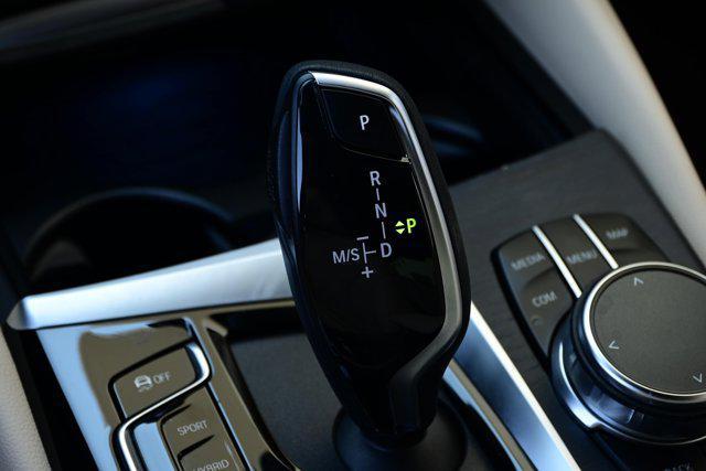 Photo of 2023 Black Sapphire Metallic BMW 530e