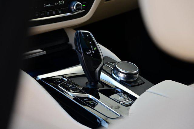Photo of 2023 Black Sapphire Metallic BMW 530e