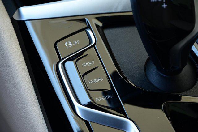 Photo of 2023 Black Sapphire Metallic BMW 530e