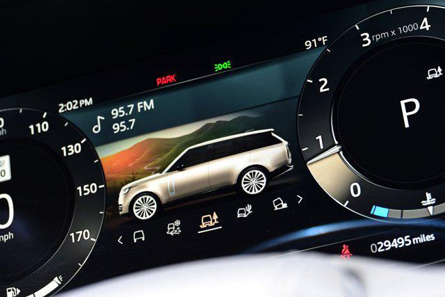 Photo of 2023 Silicon Silver Premium Metallic Land Rover Range Rover