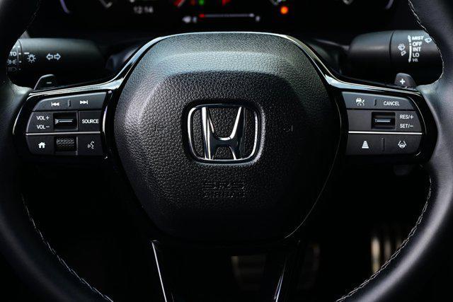 Photo of 2025 Platinum White Pearl Honda Civic