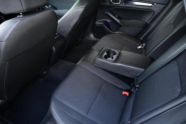 Photo of 2025 Platinum White Pearl Honda Civic