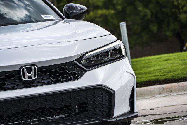 Photo of 2025 Platinum White Pearl Honda Civic