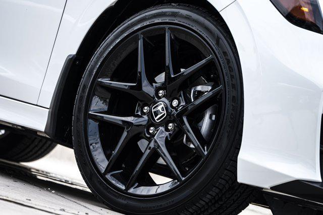 Photo of 2025 Platinum White Pearl Honda Civic