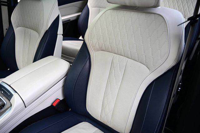 Photo of 2022 Alpine White BMW X7