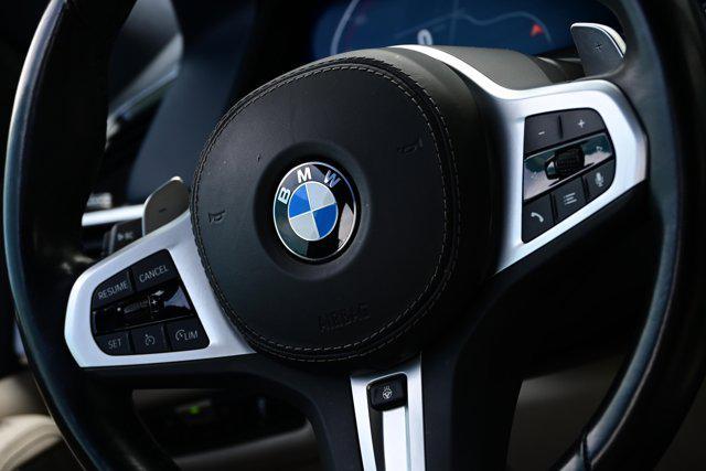 Photo of 2022 Alpine White BMW X7