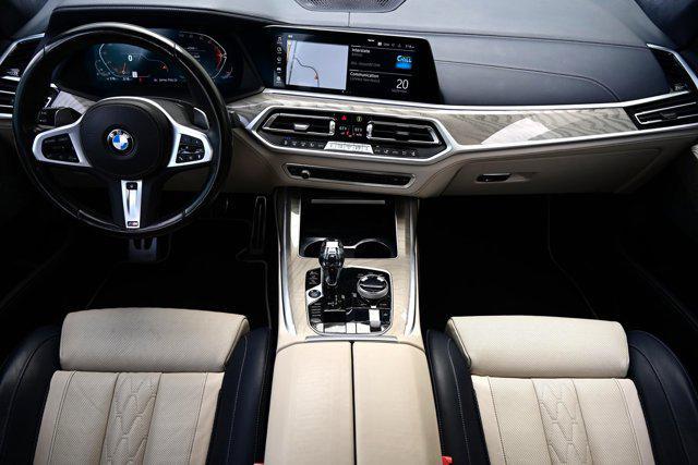Photo of 2022 Alpine White BMW X7