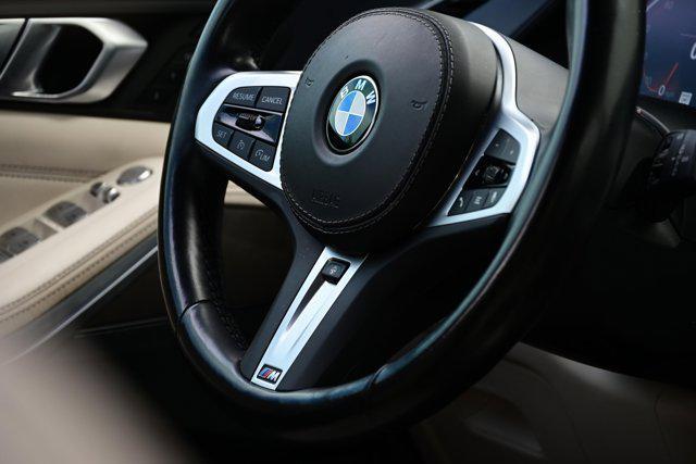 Photo of 2022 Alpine White BMW X7