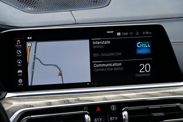 Photo of 2022 Alpine White BMW X7