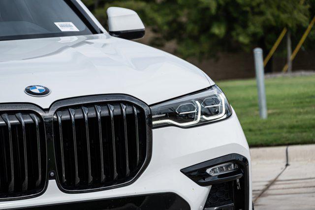 Photo of 2022 Alpine White BMW X7
