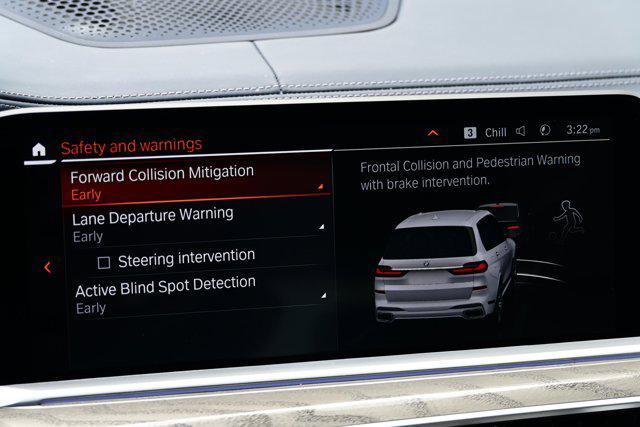 Photo of 2022 Alpine White BMW X7