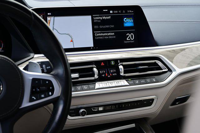 Photo of 2022 Alpine White BMW X7