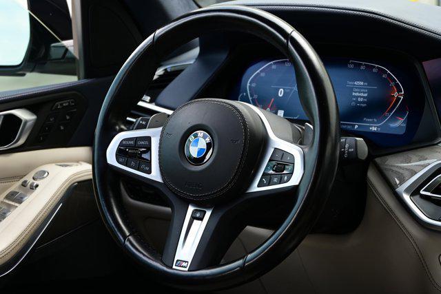 Photo of 2022 Alpine White BMW X7