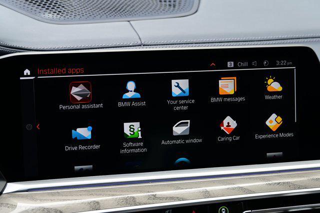 Photo of 2022 Alpine White BMW X7