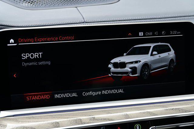 Photo of 2022 Alpine White BMW X7