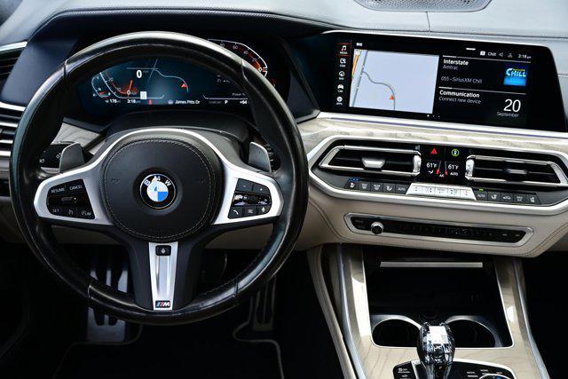 Photo of 2022 Alpine White BMW X7