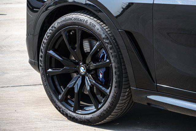 Photo of 2024 Black Sapphire Metallic BMW X7